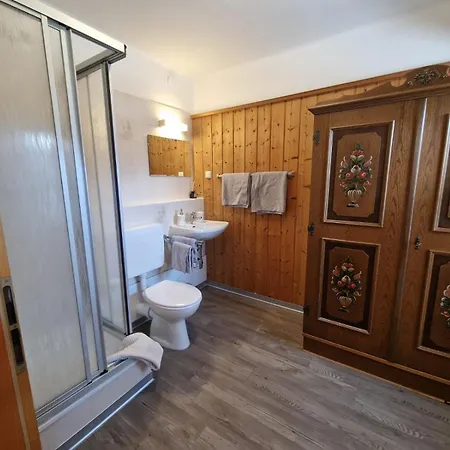 Πανσιόν Rosy's House 3*